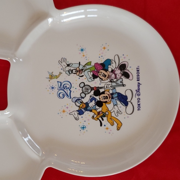 25 Tokyo Disney Resort Kids or Display Plate. - Picture 3 of 8